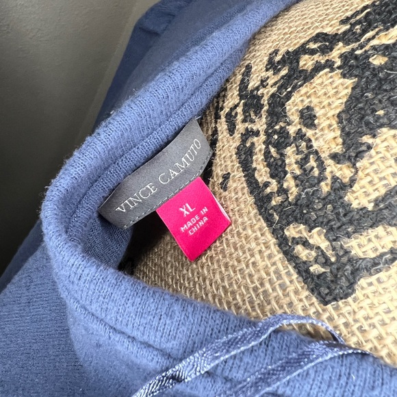 Vince Camuto top - Picture 5 of 5